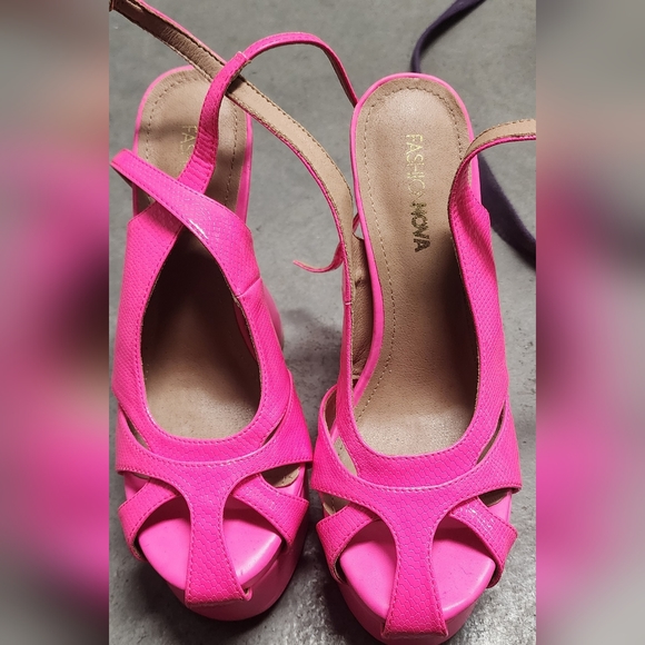 Fashion nova dancer heels - Picture 2 of 5
